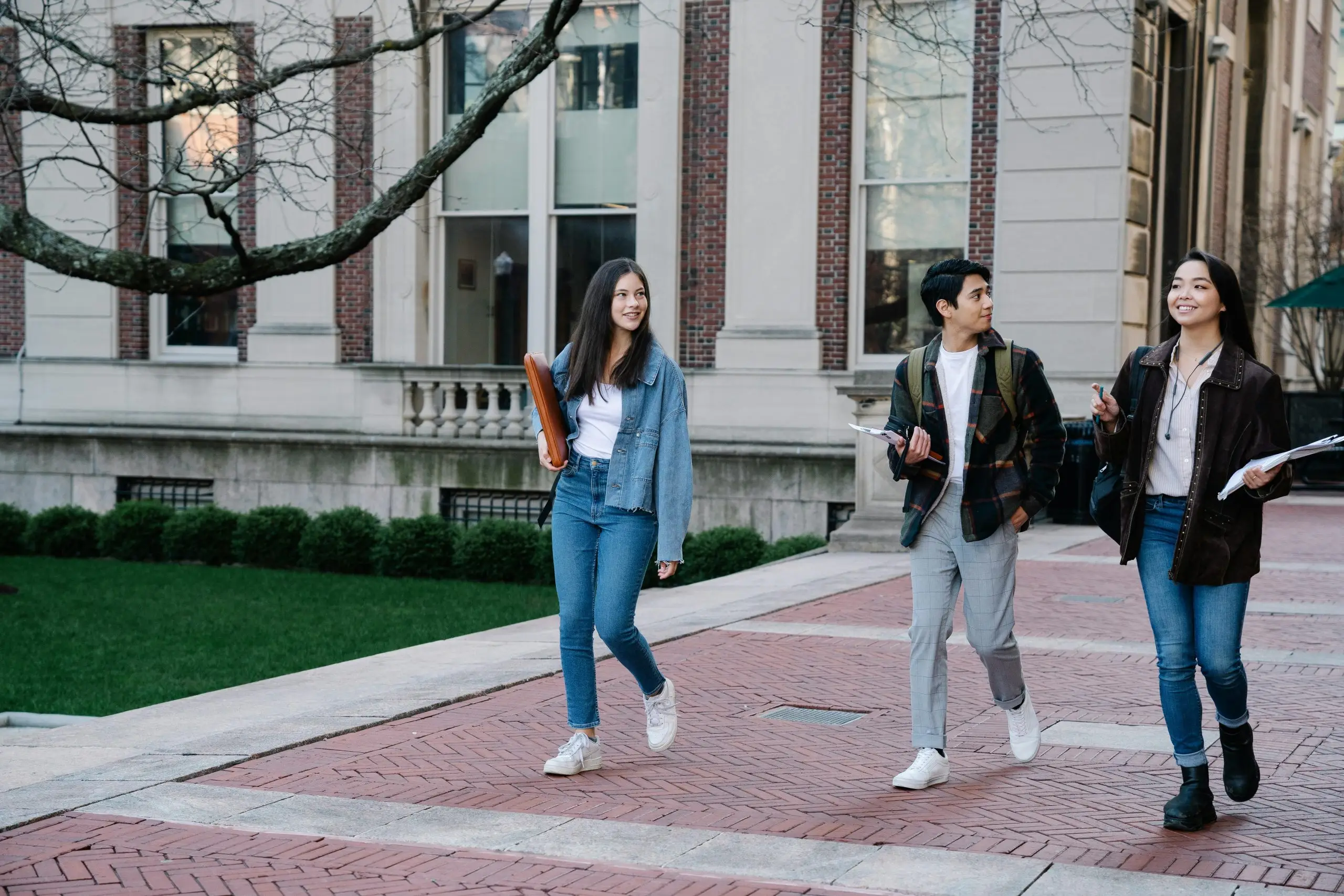 Ace Your University Applications as an IB Student (Without the Stress)